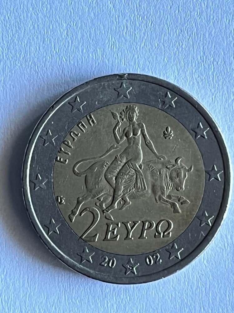 <p><strong>O dönemde Yunanistan'ın kendi Euro madeni paralarını basacak altyapısı olmadığı için, Finlandiya, Fransa ve İspanya devreye girmiş ve Yunanistan adına para basmaya başlamıştı. Bundan dolayı bu özel seri, koleksiyonerler için oldukça nadir ve önemli.</strong></p>