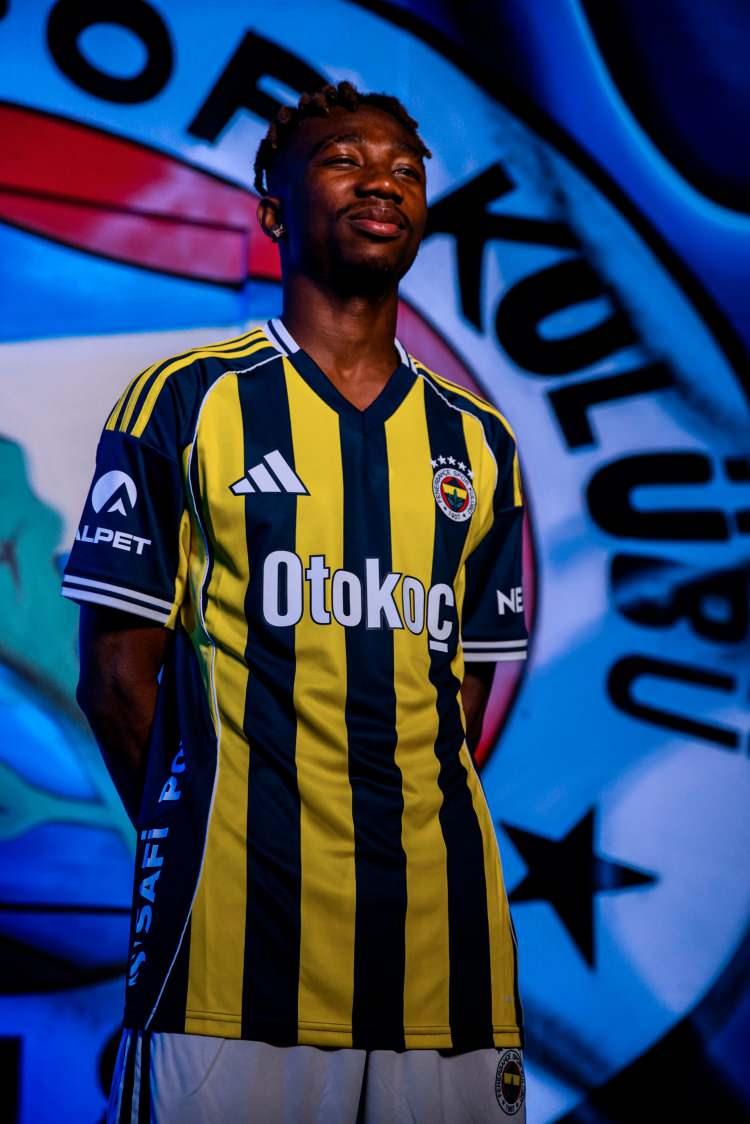 <p>Dorgeles Nene (Sağ-Sol kanat) | Salzburg → Fenerbahçe</p>