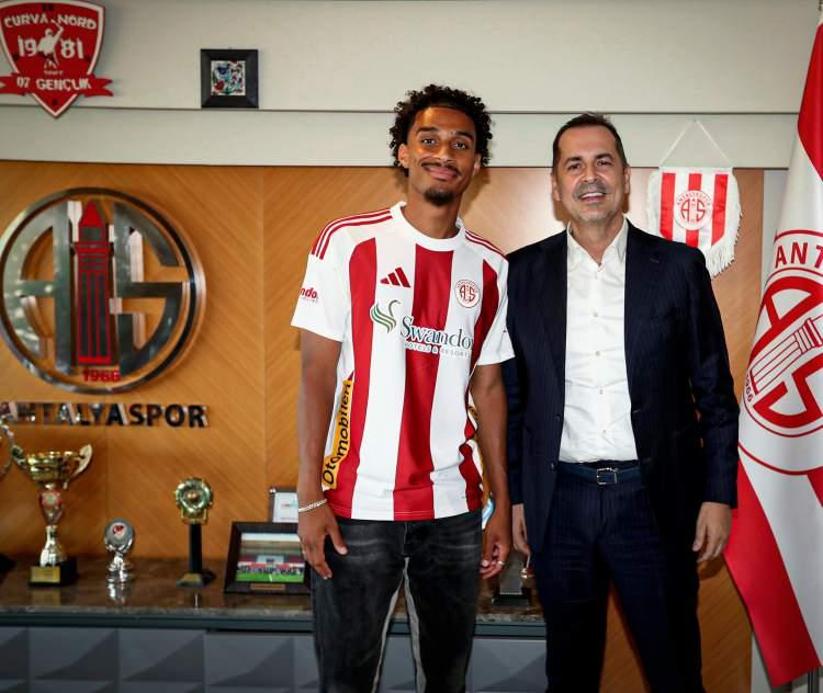 <p>Jesper Ceesay (Orta Saha) IFK Norrköping → Antalyaspor</p>