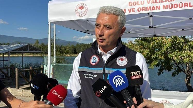 <p><span style="color:#FF0000"><strong>500 BİN ADET MERSİN BALIĞI YAVRUSU ÜRETİLDİ</strong></span></p>

<p><strong>Mersin balığı için çalışmaların sürdürüldüğüne dikkat çeken Türkyılmaz, "Yıllık olarak yaklaşık 500 bin adet Mersin balığı yavrusu elde edilmekte ve özellikle Karadeniz Bölgesi'ndeki Mersin balığı stoklarının geliştirilmesi ve artırılması amacıyla bu çalışmalar sürdürülmektedir. Tesisimizin kapasitesi oldukça uygun olup, son dönemlerde altyapısı daha da geliştirilmiştir. Su kısıtını göz önünde bulundurarak, fazla su kullanmadan daha yüksek verim elde edebilmek amacıyla yeni bir teknolojiye geçilmiştir. Bu doğrultuda kapalı devre sistem kurulmuştur" diye konuştu.</strong></p>
