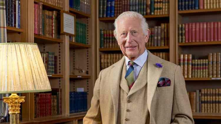 <p>Buckingham Sarayı, görüşmenin yaklaşık 50 dakika sürdüğünü ve özel bir çay buluşması şeklinde gerçekleştiğini doğruladı. Görüşme sonrası gazetecilerin sorularını yanıtlayan Harry, babasının sağlık durumuyla ilgili “Evet, gayet iyi” açıklamasında bulundu. </p>
