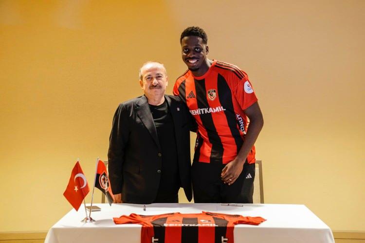 <p>Muhammed Bayo (Santrafor) Lille → Gaziantep FK</p>
