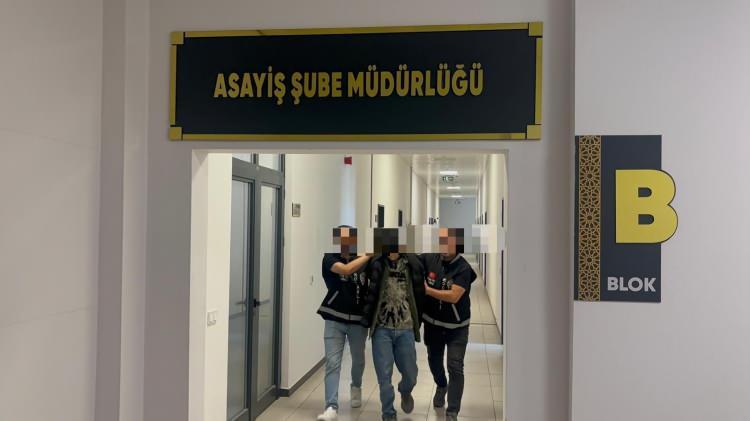 <p>Olayın sonrasında ekiplerin yaptığı çalışmaların ardından Tuğçe Semiz ve Emine Çöp’ün cenazeleri incelenmek üzere İstanbul’daki Adli Tıp Kurumuna kaldırılmıştı.</p>
<p> </p>