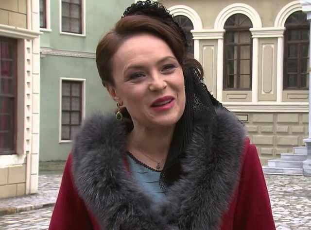<p>Türk televizyon tarihinin <strong>efsane yapımlarından</strong> biri olan <span style="color:#800080"><strong><em>Aşk-ı Memnu'd</em>a <em>Katya</em></strong></span> karakteri ile hafızalarımıza kazınan <strong>Ufuk Kaplan</strong>, uzun süredir ortalıkta gözükmemesine rağmen, geçtiğimiz günlerde sosyal medyada yaptığı paylaşımla <strong>yeniden gündem oldu</strong>.</p>