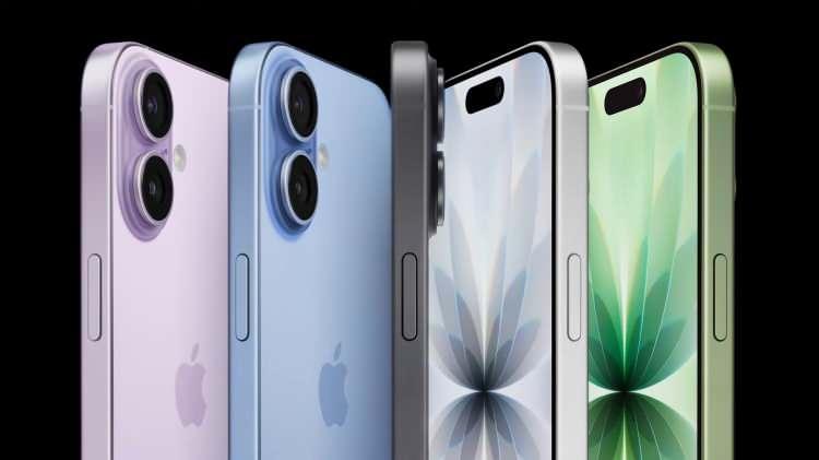 <p><strong>iPHONE 17 ÖZELLİKLERİ  İLE NELER SUNUYOR? </strong></p>

<p><br />
iPhone 17, 120Hz ProMotion ekran teknolojisi, yeni nesil A19 çip, daha büyük 6.3 inç ekran ve 24MP’e yükseltilen ön kamera gibi çığır açan yeniliklerle geliyor.</p>

<p>iPhone 17, hem malzeme kalitesini koruyor hem de ekran teknolojisinde devrim niteliğinde bir yükseltme sunarak kullanıcı deneyiminde yeni bir sayfa açıyor.</p>
