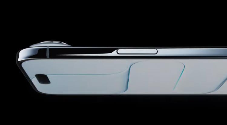 <p><strong>SÜRPRİZ TELEFON iPHONE 17 AİR DE TANITILDI! iPhone Air resmen duyuruldu</strong></p>
<p>iPhone Air, ultra ince yapısını koruyabilmek için tek bir arka kamera ile geliyor. Bu kamera, diğer iPhone 17 modellerinde de yer alan 48 MP çözünürlüğünde geniş açılı sensör. Ön tarafta ise 24 MP’lik selfie kamerası bulunuyor. Cihazın genel tasarımında, Google Pixel telefonlarının uçtan uca kamera çizgisine benzer bir hat görülüyor. Ek olarak, Dynamic Island da bu modeldeki yerini koruyor.</p>