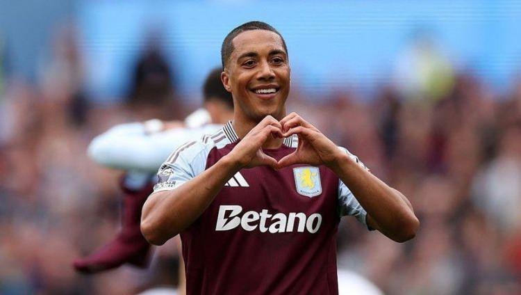 <p>Yuri Tielemans (FENERBAHÇE)</p>
