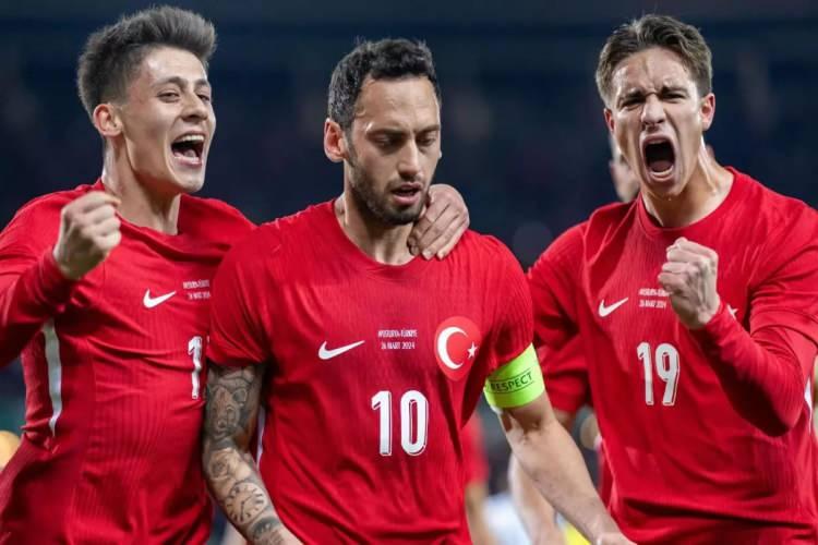<p>Avrupa futbolunun önemli maçlarında bu hafta Türk yıldızlar damgasını vurdu.</p>
