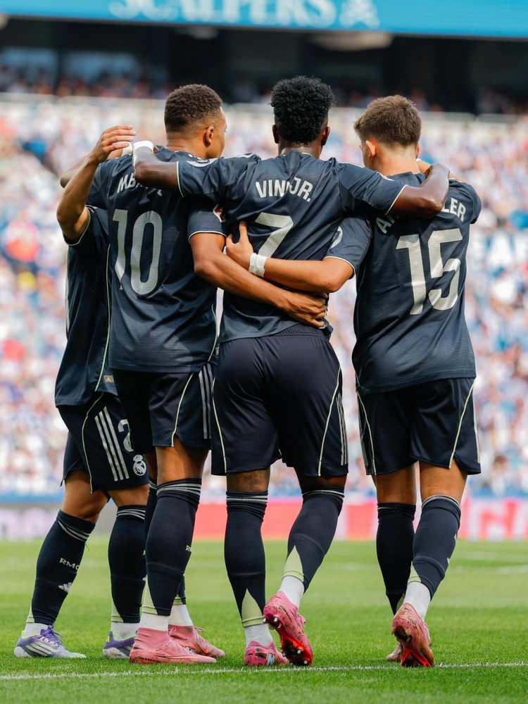 <p>Öte yandan ülkemizi Real Madrid formasıyla Avrupa'da temsil eden bir başka yıldız futbolcumuz Arda Güler'de takımının deplasmanda Real Sociedad'la oynadığı maçta klasını gösterdi.</p>
