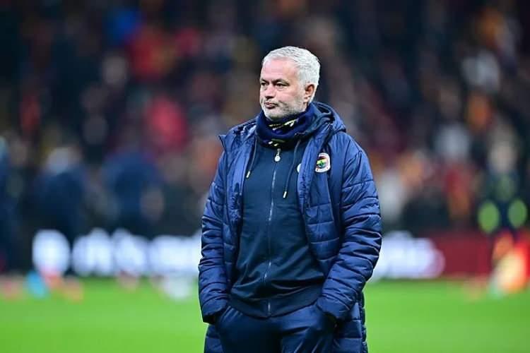 <p><strong><span style="color:#B22222">BURDUR  </span>|  FENERBAHÇE</strong></p>
