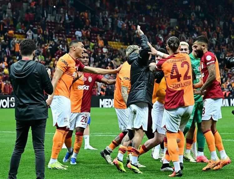 <p><strong><span style="color:#B22222">HAKKARİ </span> |  GALATASARAY</strong></p>
