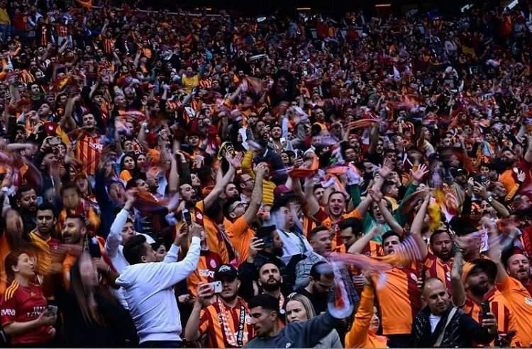 <p><strong><span style="color:#B22222">VAN&nbsp; </span>|&nbsp; GALATASARAY</strong></p>
