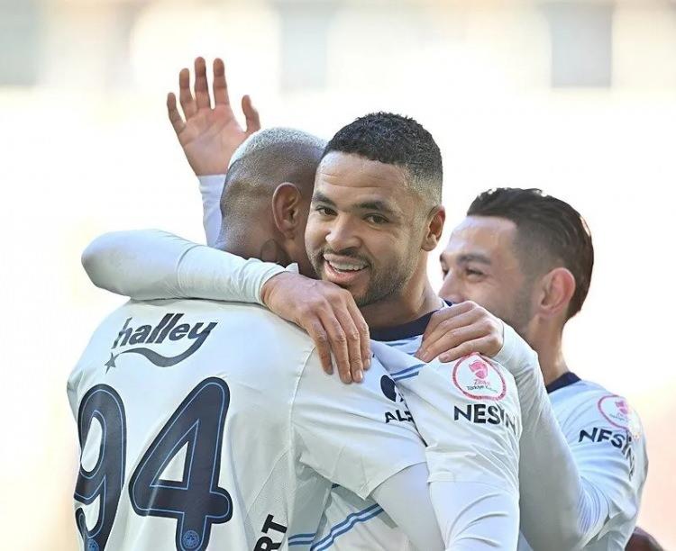 <p><strong><span style="color:#B22222">YALOVA&nbsp;</span> |&nbsp; GALATASARAY</strong></p>
