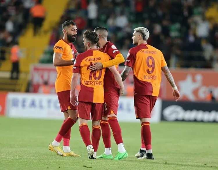 <p><strong><span style="color:#B22222">KARAMAN</span>&nbsp; |&nbsp; GALATASARAY</strong></p>
