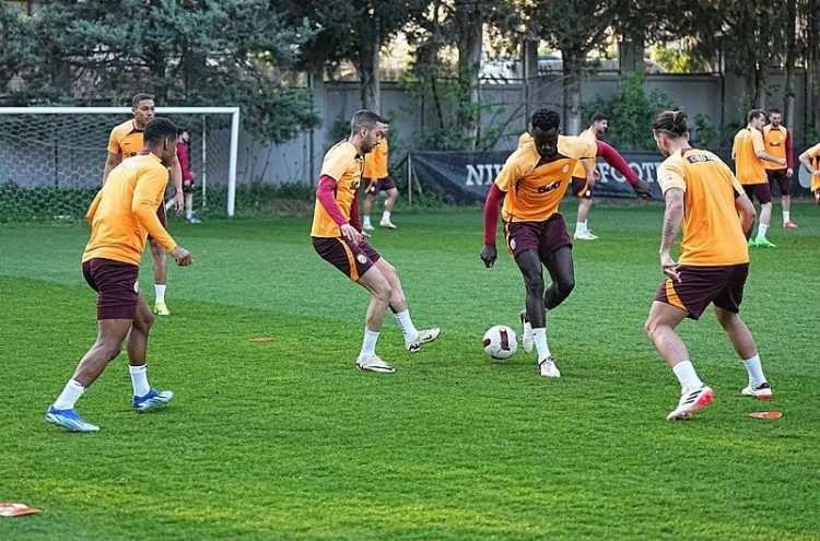 <p><strong><span style="color:#B22222">ŞANLIURFA&nbsp;</span> |&nbsp; GALATASARAY</strong></p>
