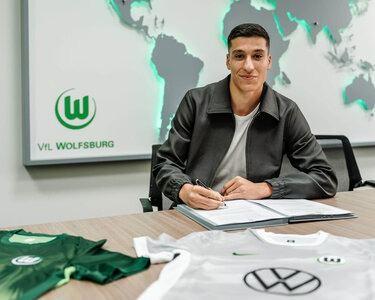 <p>Adam Daghim - VfL Wolfsburg</p>
