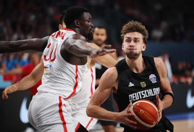 <p>Mundo Deportivo'da ayrıca şu ifadeler de kullanıldı:<br />
<br />
<strong>“Uzun dakikalar boyunca, Türkiye'nin Almanya'dan daha fazla kazanma şansı varmış gibi görünüyordu. Olağanüstü başlangıçla öyle görünüyordu."</strong></p>
