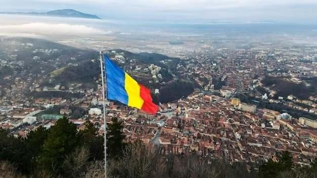 <p><strong><span style="color:#B22222">25)  ROMANYA </span> |  1.5 MİLYON KİŞİ</strong></p>

<p> </p>

<p>NATO kalkanı ve ABD üssü var.</p>
