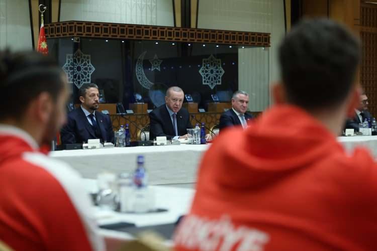 <p><strong>Bu sene çok farklı bir turnuva ve çok farklı bir millî takım izledik.</strong></p>
