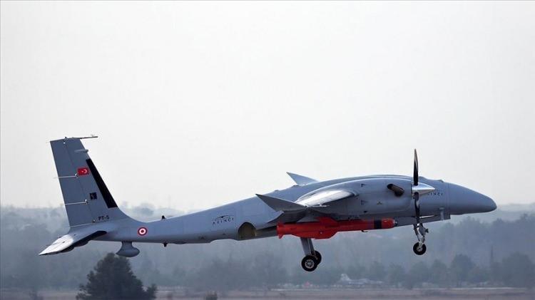 <p><span style="color:#B22222"><strong>Akıncı</strong></span></p>
<p><br />
HALE/UCAV sınıfında; 2021’de ilk 3 ünitesi TSK envanterine alındı.</p>