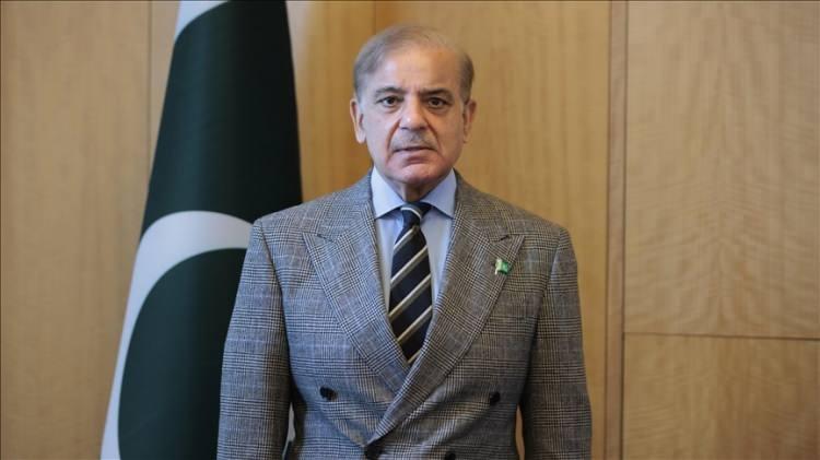 <p><strong><span style="color:rgb(178, 34, 34)">SHAHBAZ SHARIF</span>  |  1.68 m</strong></p>

<p> </p>

<p>Pakistan Başkanı</p>
