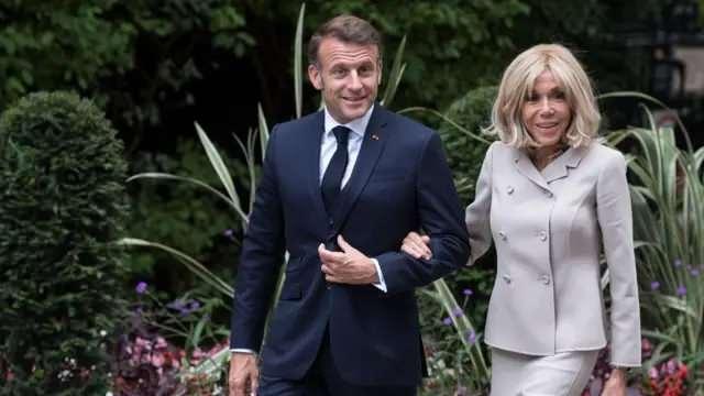 <p><strong><span style="color:rgb(178, 34, 34)">EMMANUEL MACRON</span>  |  1.78 M</strong></p>

<p> </p>
