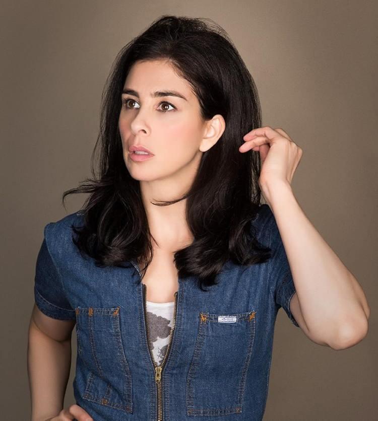 <p><strong><span style="color:rgb(178, 34, 34)">SARAH SILVERMAN </span> |  İSRAİL</strong></p>

<p> </p>

<p><strong>Komedyen</strong></p>
