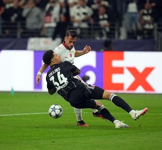 <p>Eintracht Frankfurt, Şampiyonlar Ligi'ne mükemmel bir başlangıç yaptı. Leroy Sane ve İlkay Gündoğan, Galatasaray'da fiyasko yaşadı.</p>
