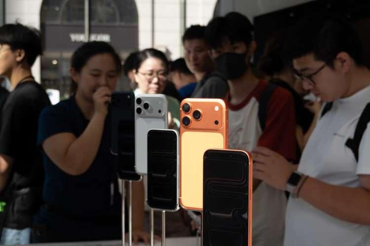 <p><span style="color:#B22222"><strong>Japonya</strong></span></p>
<p> </p>
<p>iPhone 17: 129800 yen (36.433 TL)</p>
<p>iPhone 17 Air: 159800 yen (44.836 TL)</p>
<p>iPhone 17 Pro: 179800 yen (50.448 TL)</p>
<p>iPhone 17 Pro Max: 194800 yen (54.656 TL)</p>