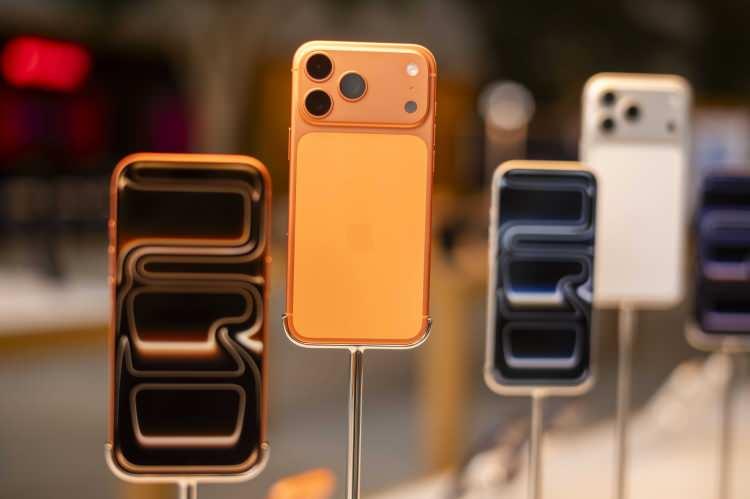 <p><span style="color:#B22222"><strong>Kore</strong></span></p>
<p> </p>
<p>iPhone 17: 1.290.000 won (38.451 TL)</p>
<p>iPhone 17 Air: 1.590.000 won (47.393 TL)</p>
<p>iPhone 17 Pro: 1.790.000 won (53.354 TL)</p>
<p>iPhone 17 Pro Max: 1.990.000 won (59.315 TL)</p>
