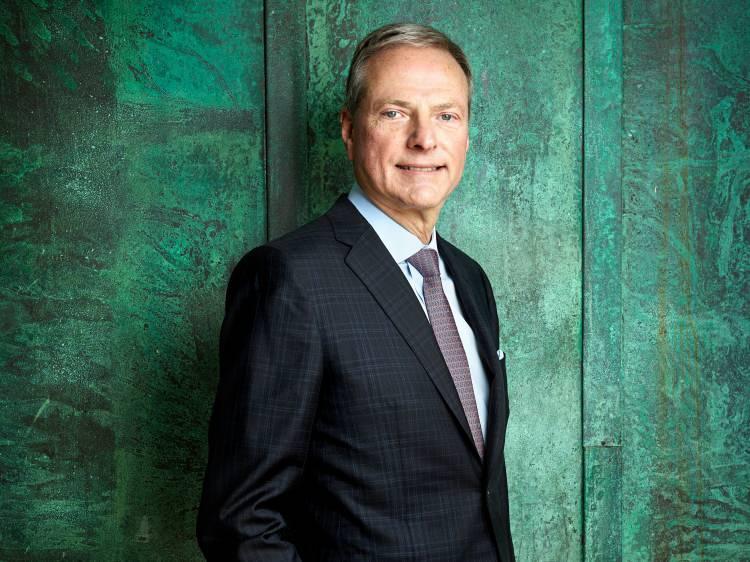 <p><strong><span style="color:#B22222">23) HENRY SAMUELI </span>| 19,7 MİLYAR DOLAR</strong></p>
<p> </p>
<p>Henry Samueli, Broadcom’un kurucu ortağı olarak teknoloji ve yarı iletken sektöründe öne çıkıyor. Serveti, özellikle iletişim teknolojileri ve çip üretimindeki başarılı girişimlerinden kaynaklanıyor.</p>