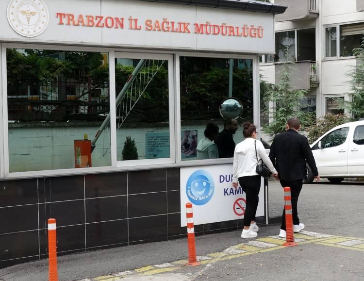 <p>Bunun üzerine şaşkınlık yaşayan Kuştil, İl Sağlık Müdürlüğü’ne giderek durumu öğrenmek istedi. Burada da kendisine 2018 yılında bir devlet hastanesi tarafından ölüm kaydının oluşturulduğu ve bu nedenle sağlık sisteminde 7 yıldır ‘ölü’ göründüğü söylendi. </p>
