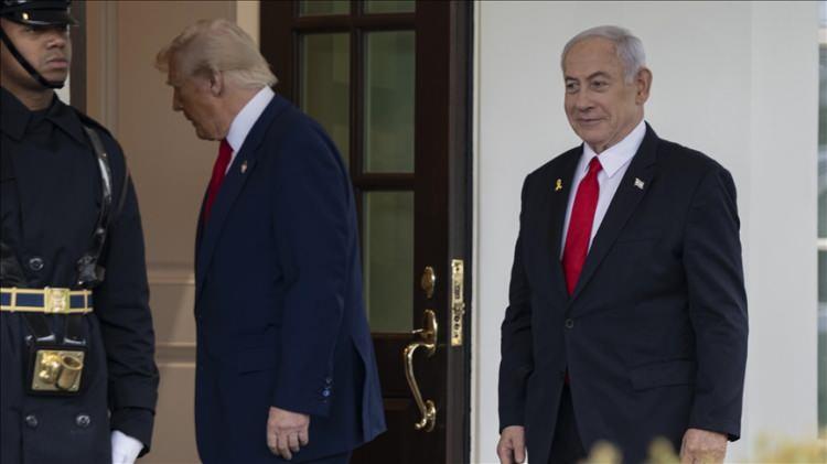 <p><strong>TRUMP'IN SABRI TÜKENİYOR MU?</strong></p>
<p>Ancak Economist'e göre Amerika'nın desteği bile uzun süre devam etmeyebilir. İsrailli diplomatlar, Trump'ın sabrının tükendiğine inanıyor.</p>
<p> </p>