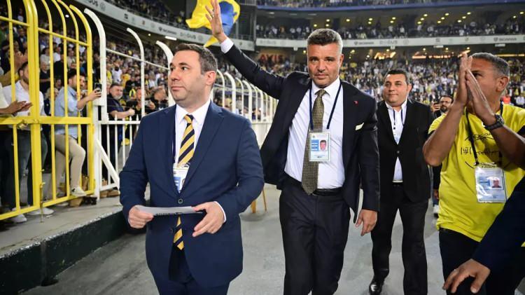 <p><strong>Ben görevde olsaydım önce Jose Mourinho ile konuşurdum.</strong></p>

