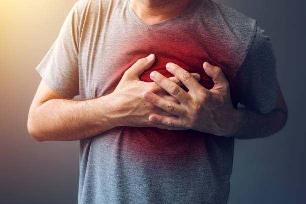 <p>Çalışmada, omega-3’ün yalnızca faydalı etkileri değil, aynı zamanda kronik inflamasyon, obezite, tip 2 diyabet ve hatta kalp krizi riskiyle de bağlantılı olabileceği belirtildi. Uzmanlar, özellikle genetik yapısı ve metabolik durumu farklı bireylerde omega-3’ün beklenmedik etkiler yaratabileceği uyarısında bulundu.</p>