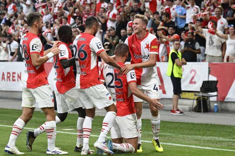 <p><strong>30- Slavia Prag</strong></p>