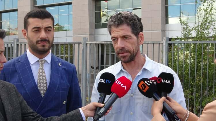 <p><strong>SOLUĞU SAVCILIKTA ALDI</strong></p>

<p>Mağdur Hünal'ın avukatı tarafından savcılığa sunulan suç duyurusu dilekçesinde, Hünal'ın bir ajansta kısa süre oyunculuk dersi verdiği belirtildi.</p>
