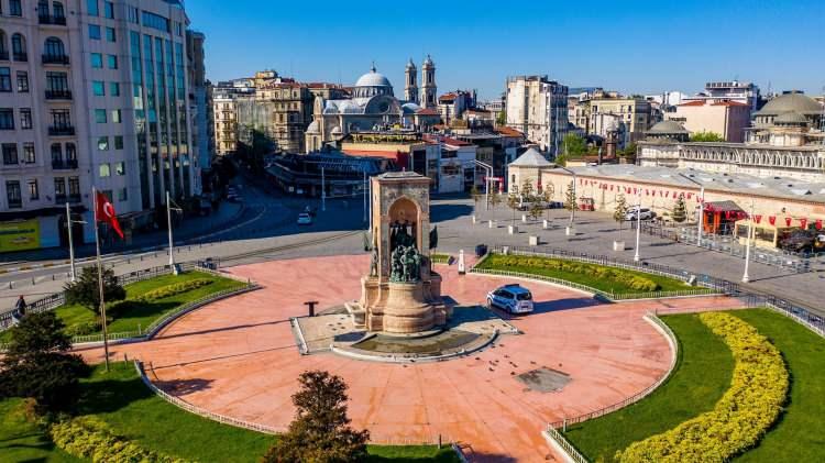 <p>Türkiye’nin dört bir yanındaki şehirler, sadece tarihî ve doğal güzellikleriyle değil, aynı zamanda halkın günlük yaşamındaki buluşma noktalarıyla da öne çıkıyor.</p>

<p> </p>

<p> </p>
