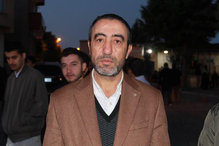 <p>Samsun'dan gelen Serkan Güneş, <strong>"Bu maneviyatı, bu ışık hadisesini, sabahın ilk güneşin doğmasını, İsmail Fakirullah Hazretleri'nin hocasına yaptığı o güzel maneviyatı yaşamaya geldik. Çok başka bir duygu, buradaki ortamı herkese tavsiye ederim" </strong>diye konuştu.</p>
