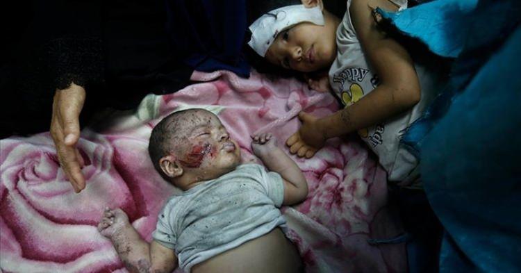 <p><span style="color:#B22222"><strong>"VÜCUTLARINA ONARILMAZ ZARARLAR GELİYOR"</strong></span></p>

<p> </p>

<p><strong>Yaşlıları ve kadınları kim kurtaracak? Biz burada otururken, milyonlarca insan şu anda tehlikeyle karşı karşıya. Travma yaşıyorlar. Vücutlarına onarılamaz zararlar geliyor. Açlıktan ölüyorlar. Sessiz kalabilir miyiz? Çığlıklarına cevap verilmeyecek mi? Onlara insanlık ailesinin bu zorluğun üstesinden gelebileceğini öğretecek miyiz? Sayın Başkan, hemen harekete geçmeliyiz."</strong></p>
