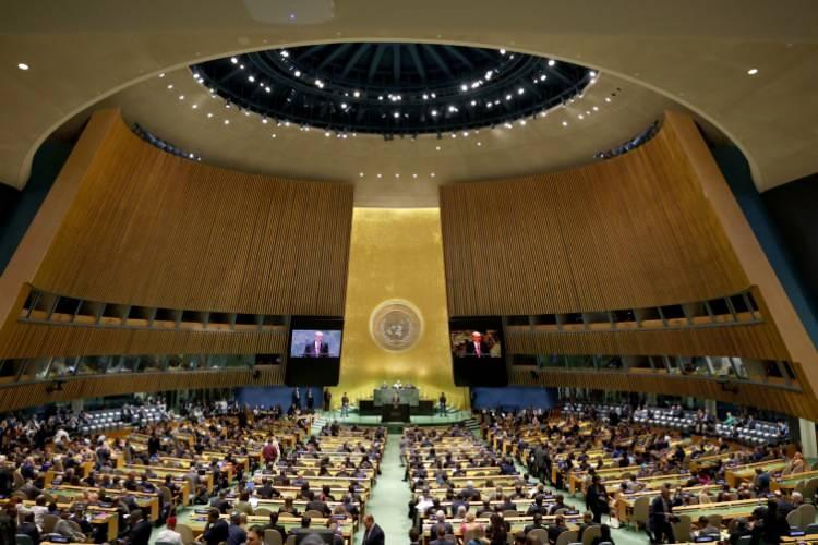 <p><span style="color:#B22222"><strong>"BM İLE ZAYIFLARIN HAKKINI KORUYABİLİRİZ"</strong></span></p>

<p> </p>

<p>Güçlü bir Birleşmiş Milletler ile, <strong>"zayıfların hak ettikleri adaleti elde edebilecekleri, gereksiz acılar çekmeyecekleri bir dünya"</strong> inşa edilebileceğini dile getiren Subianto, "Bilimi yok etmek için değil, yükselmek için kullanalım. Yükselen ülkeler, diğer ülkelerin kendilerini yükseltmelerine yardım etsin." ifadelerini kullandı.</p>
