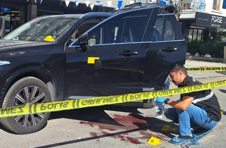 <p><strong>SUÇ ALETİYLE YAKALANDI</strong></p>

<p>Olayın ardından kaçan şüpheli Z.Ş., polis tarafından kısa sürede suç aletiyle yakalandı.</p>
