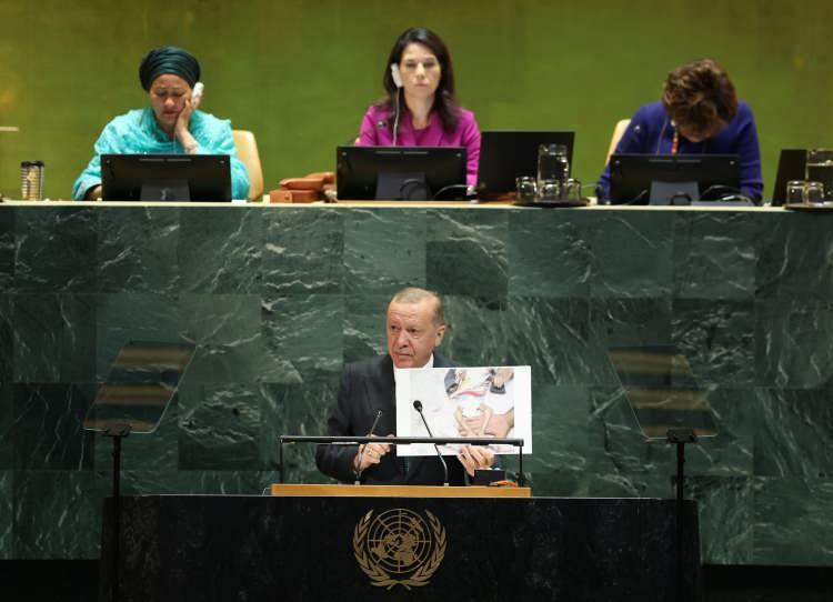 <p>Erdoğan’ın, toplantı sonucundan memnuniyet duyduğunu ve ortak bir bildiri yayımlanacağını belirttiği aktarıldı.</p>

<p> </p>
