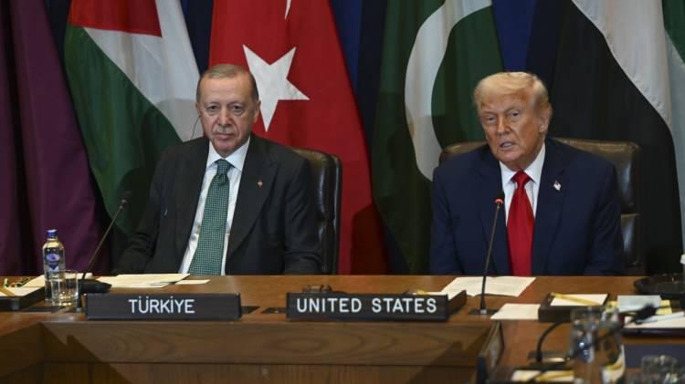<p>Haberde, Türkiye’nin İsrail’e karşı aldığı ekonomik ve diplomatik önlemlerin altı çizildi.</p>

<p>Erdoğan’ın İsrail ile ticareti tamamen durdurduğunu açıkladığı ve uluslararası topluma yaptırım çağrısında bulunduğu kaydedildi.</p>

<p> </p>
