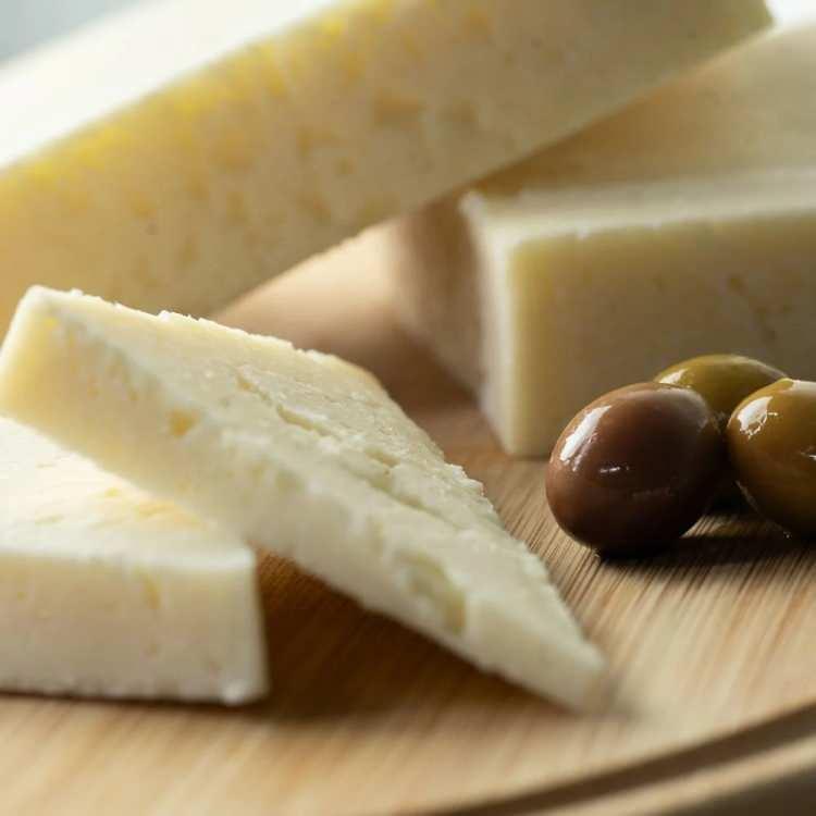 <p><span style="color:#B22222"><strong>TULUM PEYNİRİNDE NİŞASTA</strong></span></p>

<p> </p>

<p><strong>Tam Yağlı Tulum Peyniri (1Kg) /</strong> Bitkisel Yağ Tespiti, Nişasta Tespiti</p>

<p><strong>Tam Yağlı Olgunlaştırılmış Topak Peyniri /</strong> Koyun Sütü Tespit Edilmemesi</p>
