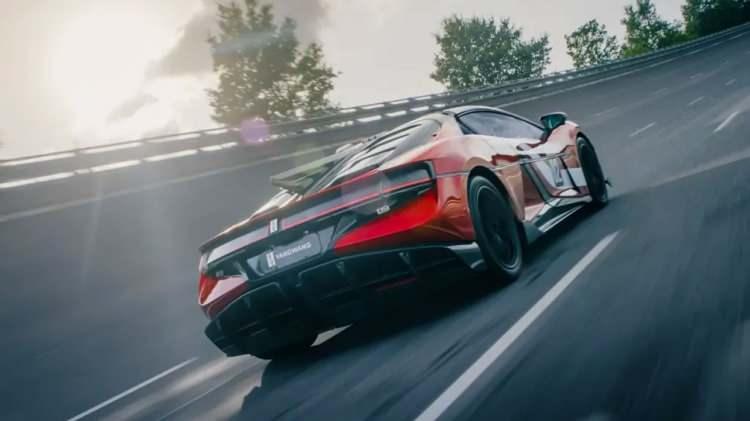 <p>Rekor sürüşü gerçekleştiren Alman yarış pilotu Marc Basseng ise elektrikli motorun teknik üstünlüklerine değinerek, "Bu rekor, yalnızca U9 Xtreme'in olağanüstü performansı sayesinde mümkün oldu. Teknik olarak, böyle bir şey içten yanmalı motorla mümkün değil. Elektrikli motor sayesinde araç sessiz ve ani yük değişimleri yok. Bu da bana piste daha fazla odaklanma imkanı tanıyor." açıklamasında bulundu.</p>
