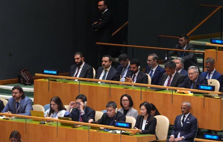 <p>Birleşmiş Milletler Genel Kurulu marjında düzenlenen “Filistin Meselesine Çözüm Bulunması ve İki Devletli Çözümün Hayata Geçirilmesi Konulu Yüksek Düzeyli Uluslararası Konferansı” New York'taki BM Genel Merkezi’nde gerçekleşti.</p>

