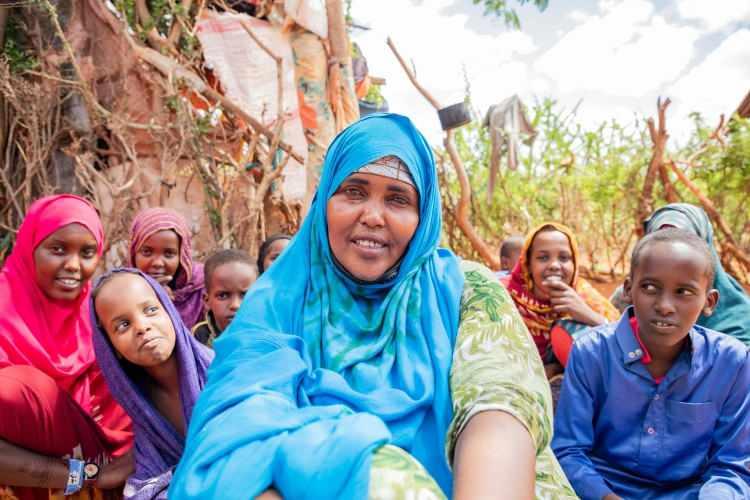 <p><span style="color:#B22222"><strong>Somali</strong></span></p>

<p> </p>

<p>1.400.000 (kişi)</p>

