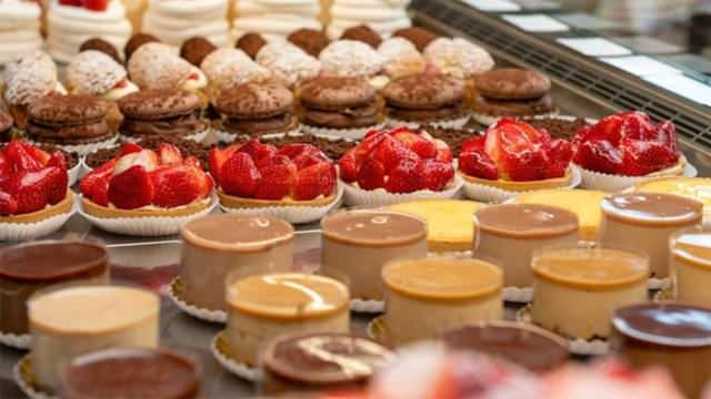 <p><strong>TasteAtlas'ın 2025 güncellemesine</strong> göre dünyanın en yüksek puan alan <strong>10 tatlısı</strong> şöyle:</p>
