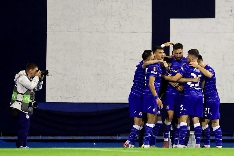 <p>HNS: Dinamo, Avrupa Ligi'nin açılış maçında Fenerbahçe'ye karşı aldığı galibiyeti kutluyor.</p>
